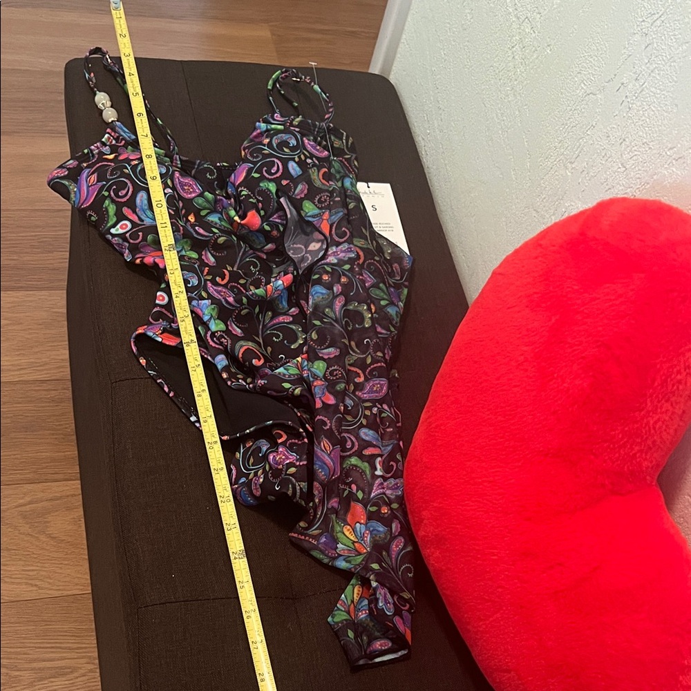 #1578** Nicole Miller Studio Colorful Floral Swimsuit/Sarong. Make An Offers - Picture 6 of 14